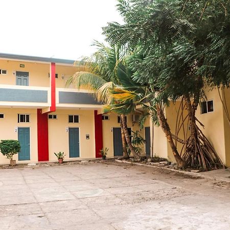 Hotel Pacific Tecoman Bagian luar foto